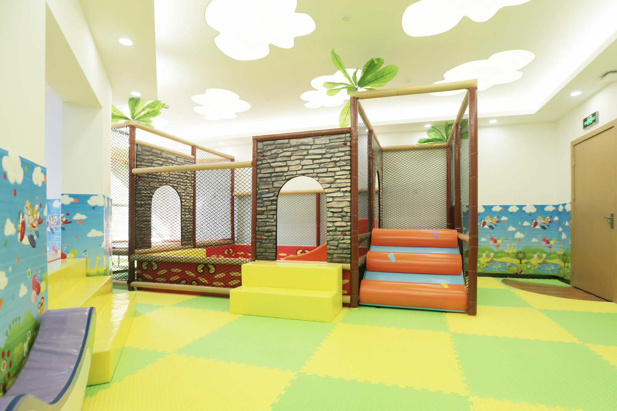 Green Court Residence Jinqiao Diamond Шанхай Экстерьер фото